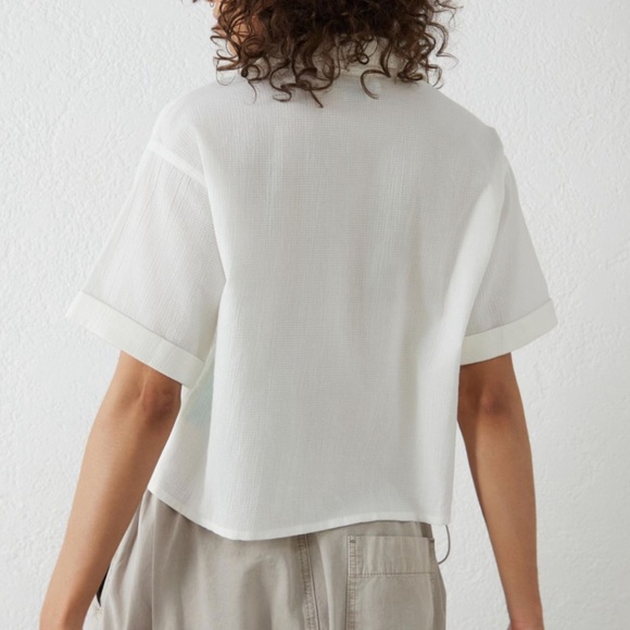 NWT UO London Dobby crop button up shirt - Picture 4 of 8